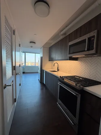 $3,449 | 21 India Street, Unit 1508 | Greenpoint