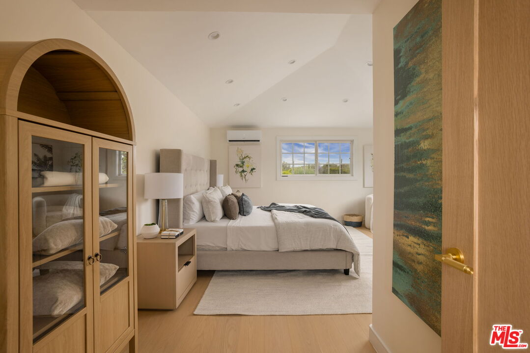 11516 Clarkson Road Los Angeles, CA 90064 - Photo 12 of 20