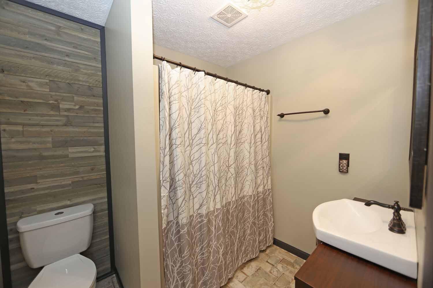15360 King Road Howard, OH 43028 - Photo 16 of 27 IMG_2164