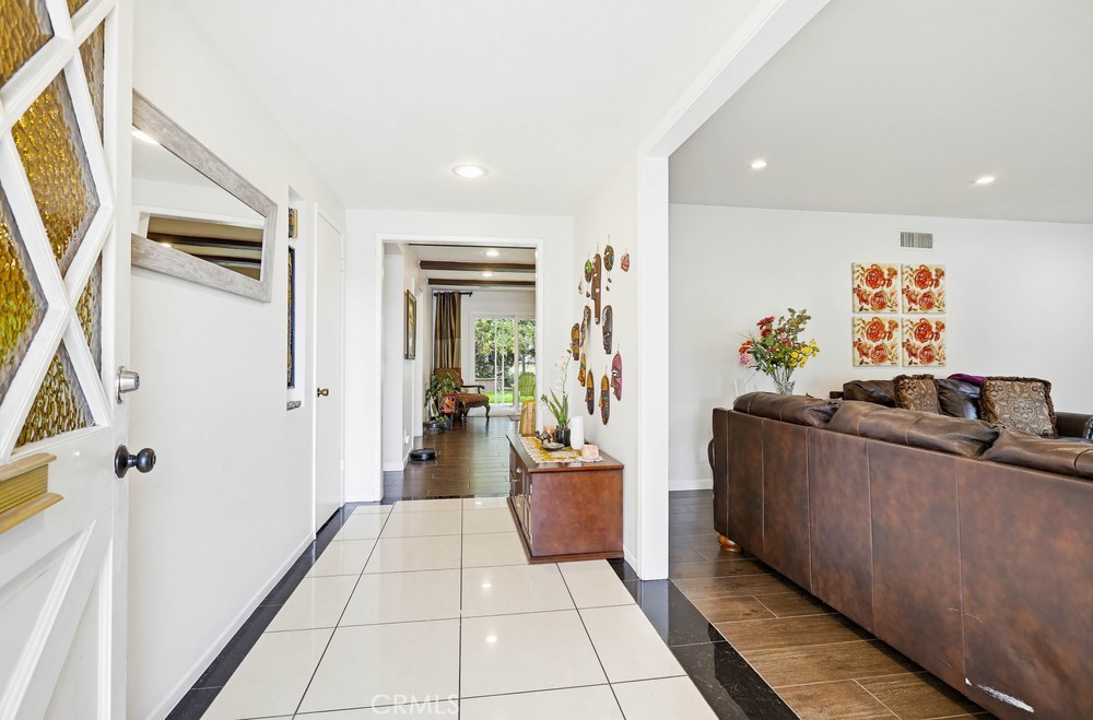 500 Hanover Street Anaheim, CA 92801 - Photo 4 of 60
