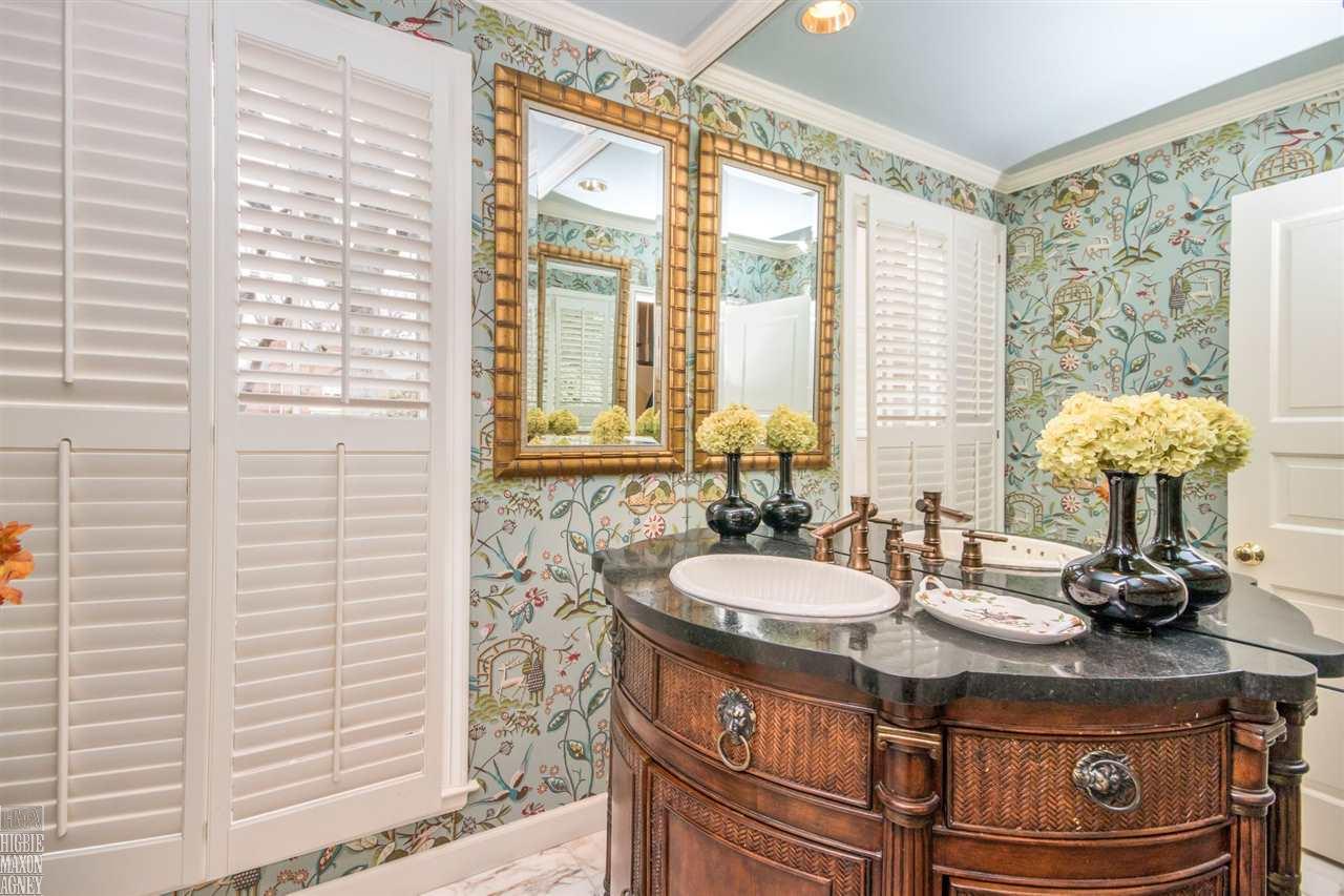 175 Touraine Road Grosse Pointe, MI 48236 - Photo 8 of 31 31393880-7.JPG