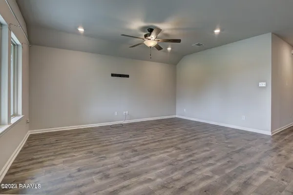 $1,850 | 107 Emerald Star Lane, Lafayette, LA 70506