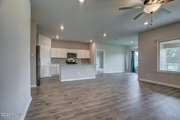 $1,850 | 107 Emerald Star Lane, Lafayette, LA 70506