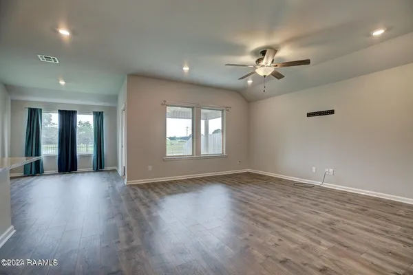 $1,850 | 107 Emerald Star Lane, Lafayette, LA 70506