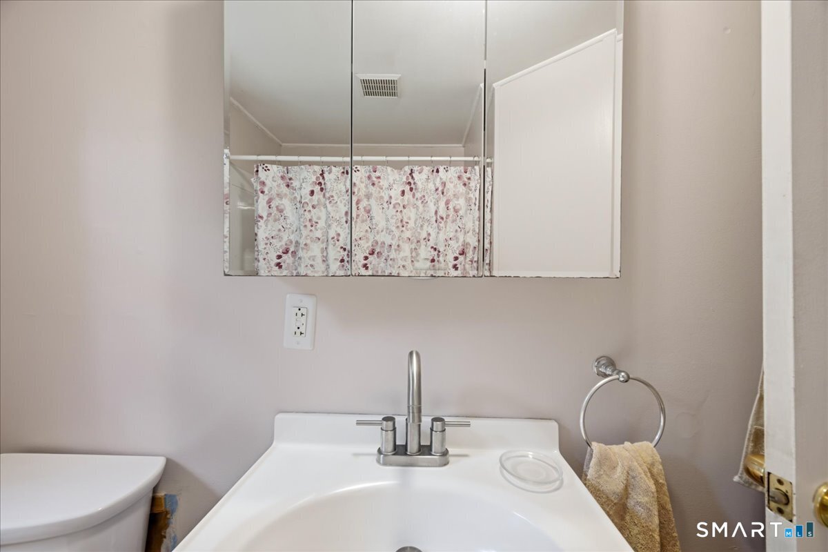 48 Maple Road Mansfield, CT 06268 - Photo 24 of 31