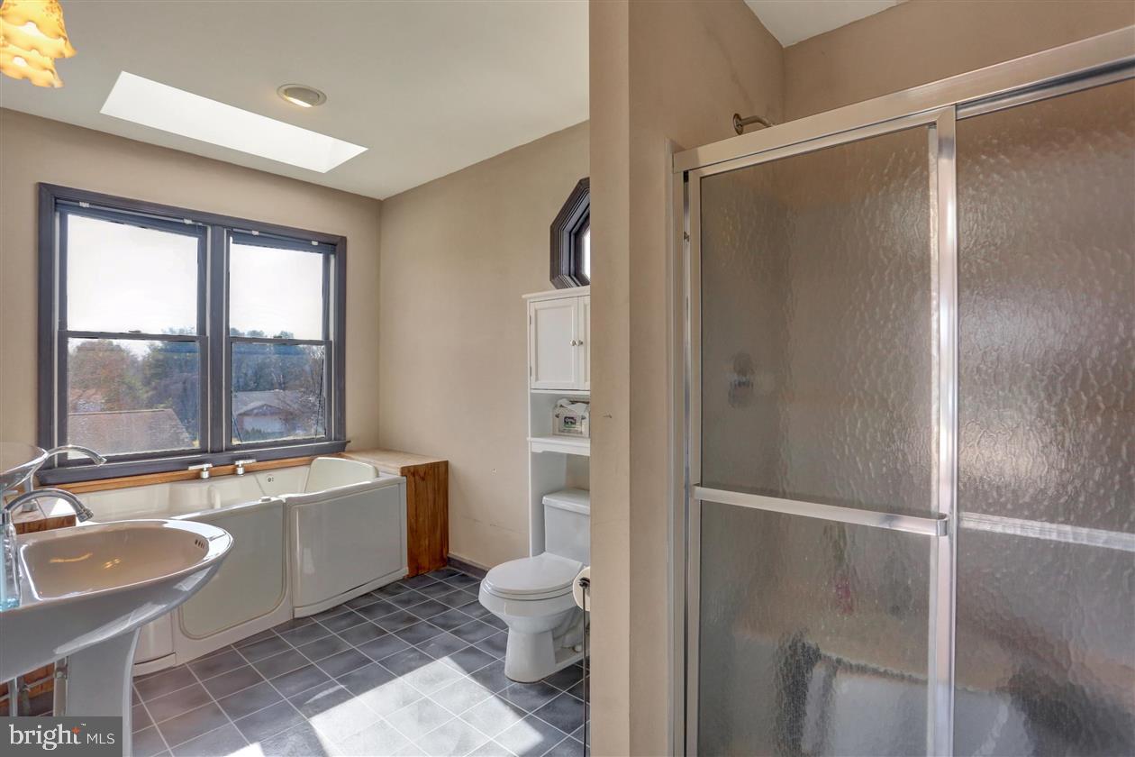 824 Dunbar Road Carlisle, PA 17013 - Photo 14 of 29 Gallery Image 14