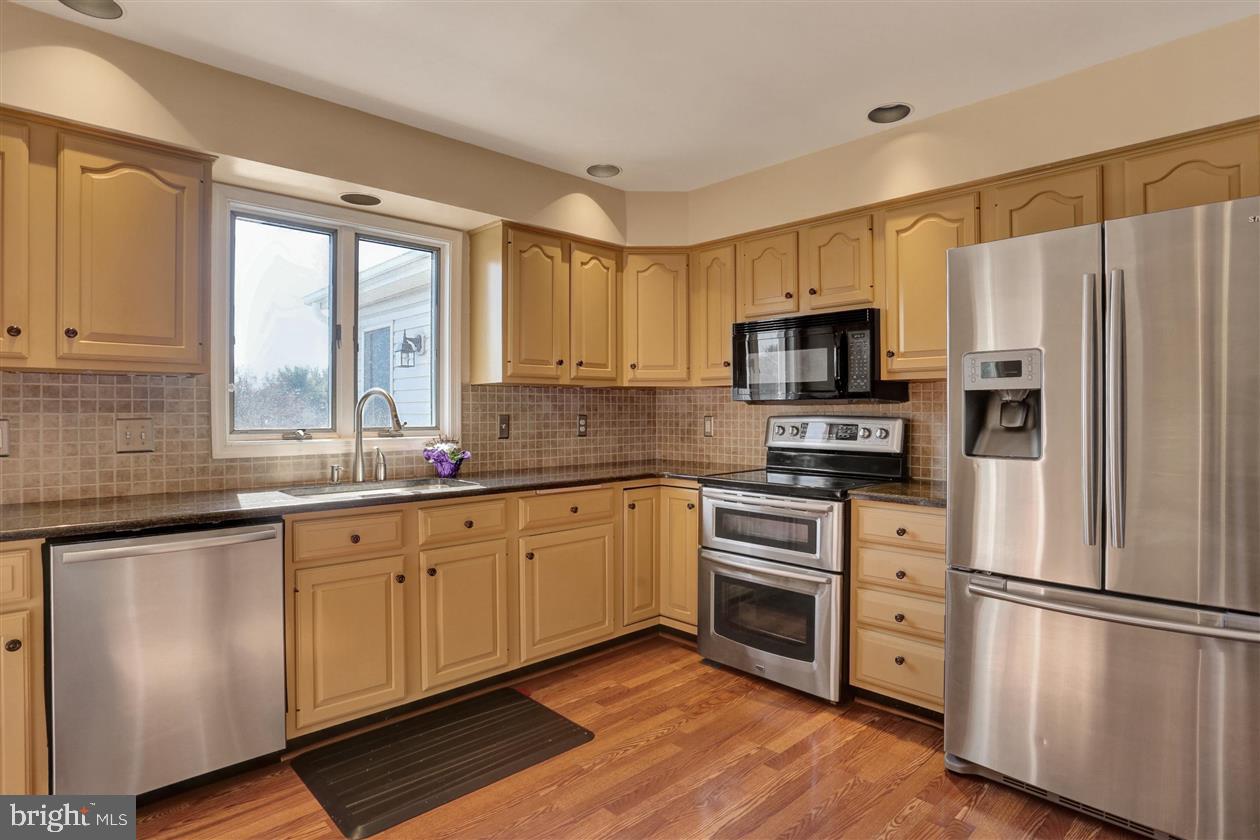 824 Dunbar Road Carlisle, PA 17013 - Photo 9 of 29 Gallery Image 9