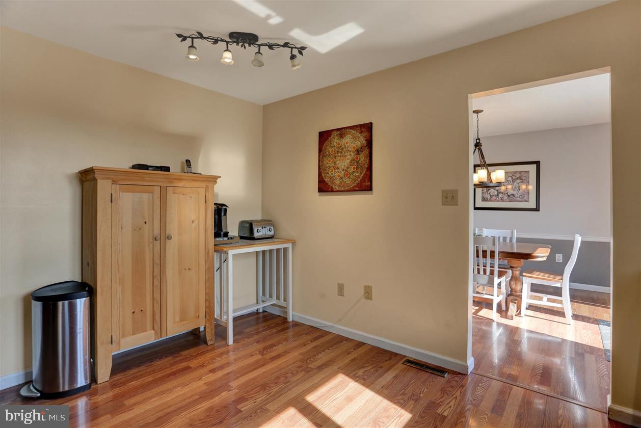 824 Dunbar Road Carlisle, PA 17013 - Photo 10 of 29 Gallery Image 10