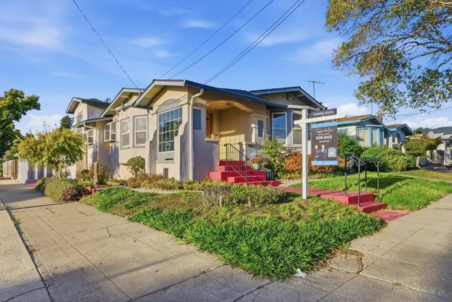 $599,999 | 2801 Bartlett Street, Oakland, CA 94602