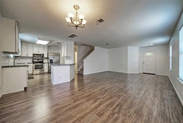 $2,300 | 140 Plum Path, Kyle, TX 78640