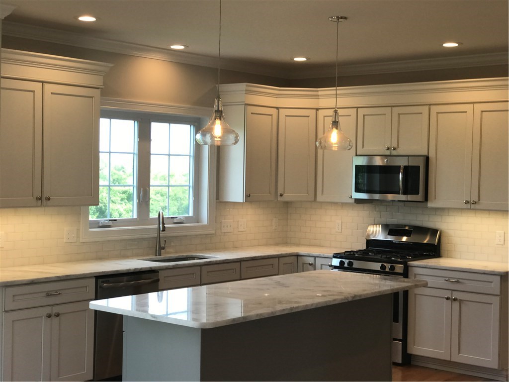 251 Mail Coach Road Portsmouth, RI 02871 - Photo 4 of 16 Gallery Image 4