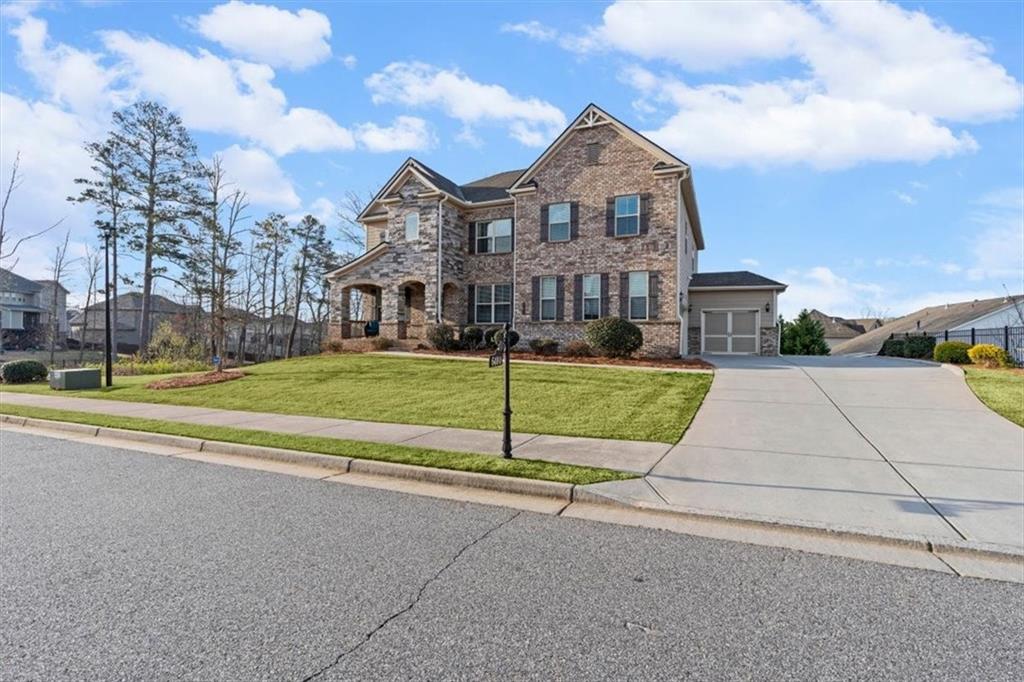 6480 Yellow Birch Street Cumming, GA 30040 - Photo 3 of 81