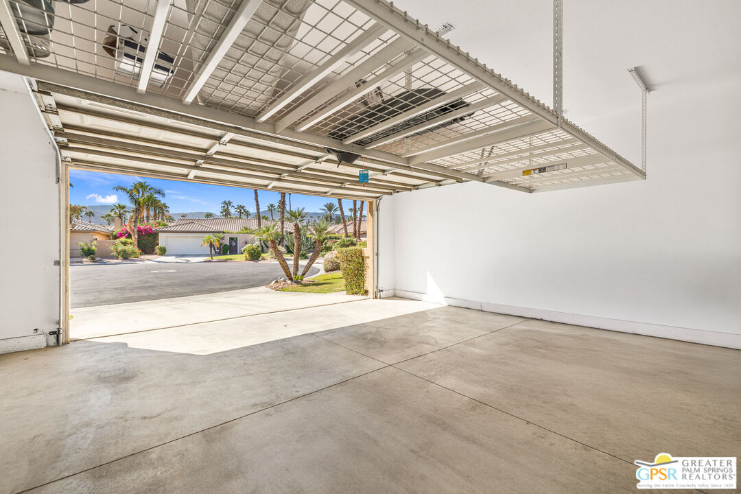 30 Vía Cielo Azul Palm Desert, CA 92260 - Photo 39 of 40 a view of parking garage