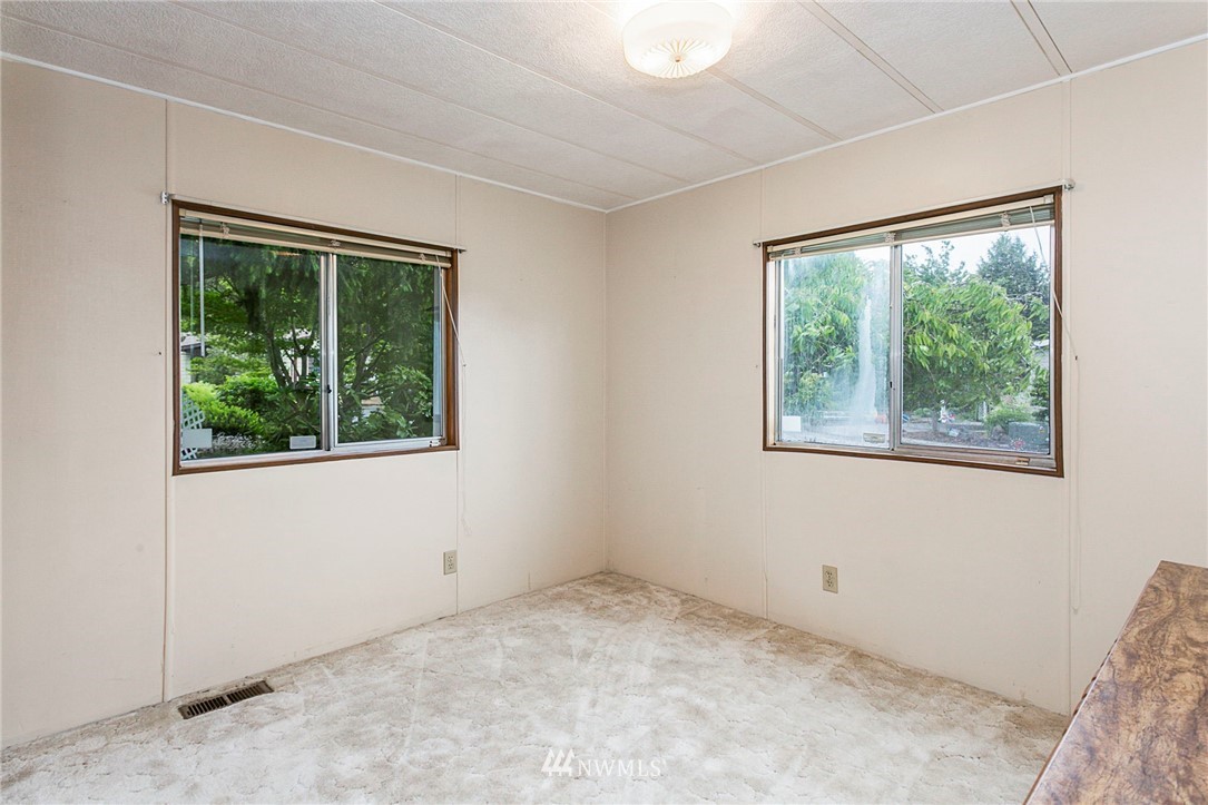 23614 Lake Drive West Bothell, WA 98021 - Photo 20 of 22