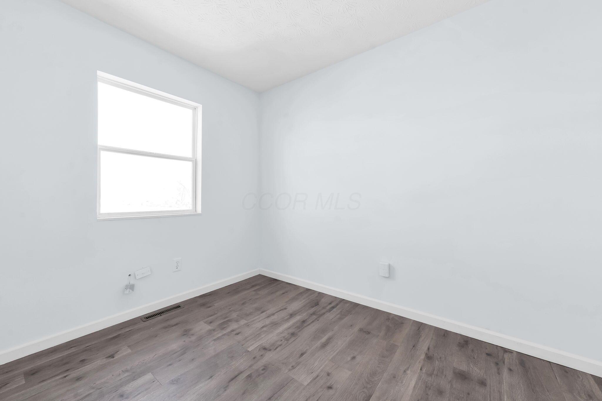 3246 Latonia Road Columbus, OH 43232 - Photo 20 of 39 20-web-or-mls-3246-latonia-rd
