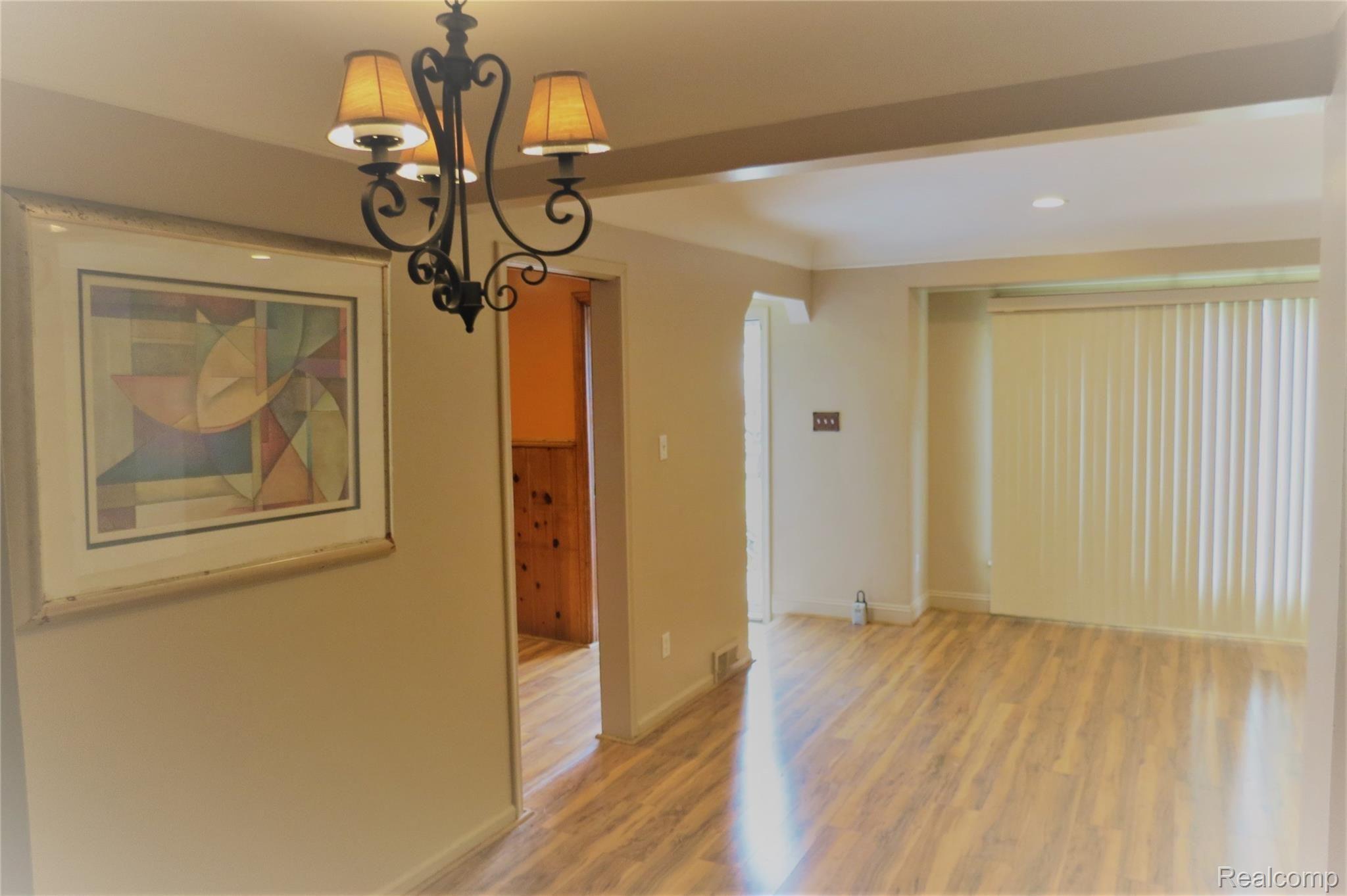20547 Annchester Road Detroit, MI 48219 - Photo 3 of 17 IMG_6183.JPG