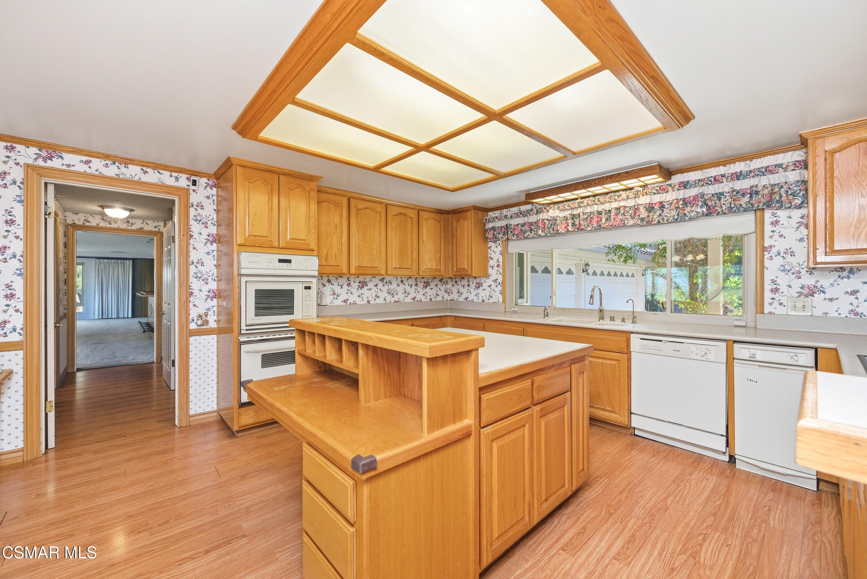 39 Inverness Road Thousand Oaks, CA 91361 - Photo 17 of 69 a kitchen with stainless steel appliances granite countertop a stove a sink and a refrigerator