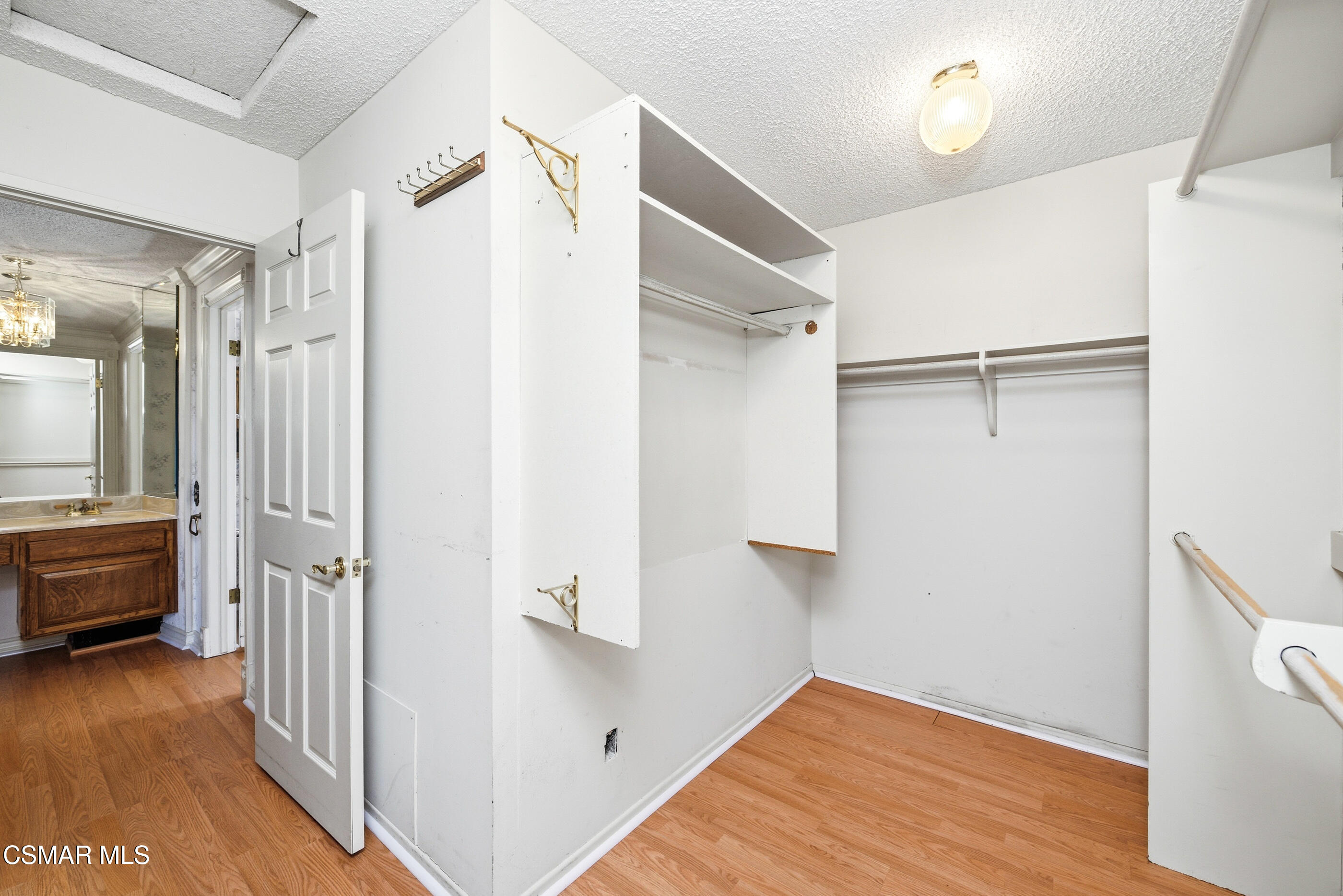 39 Inverness Road Thousand Oaks, CA 91361 - Photo 45 of 69 39 Inverness Road Thousand Oaks-28