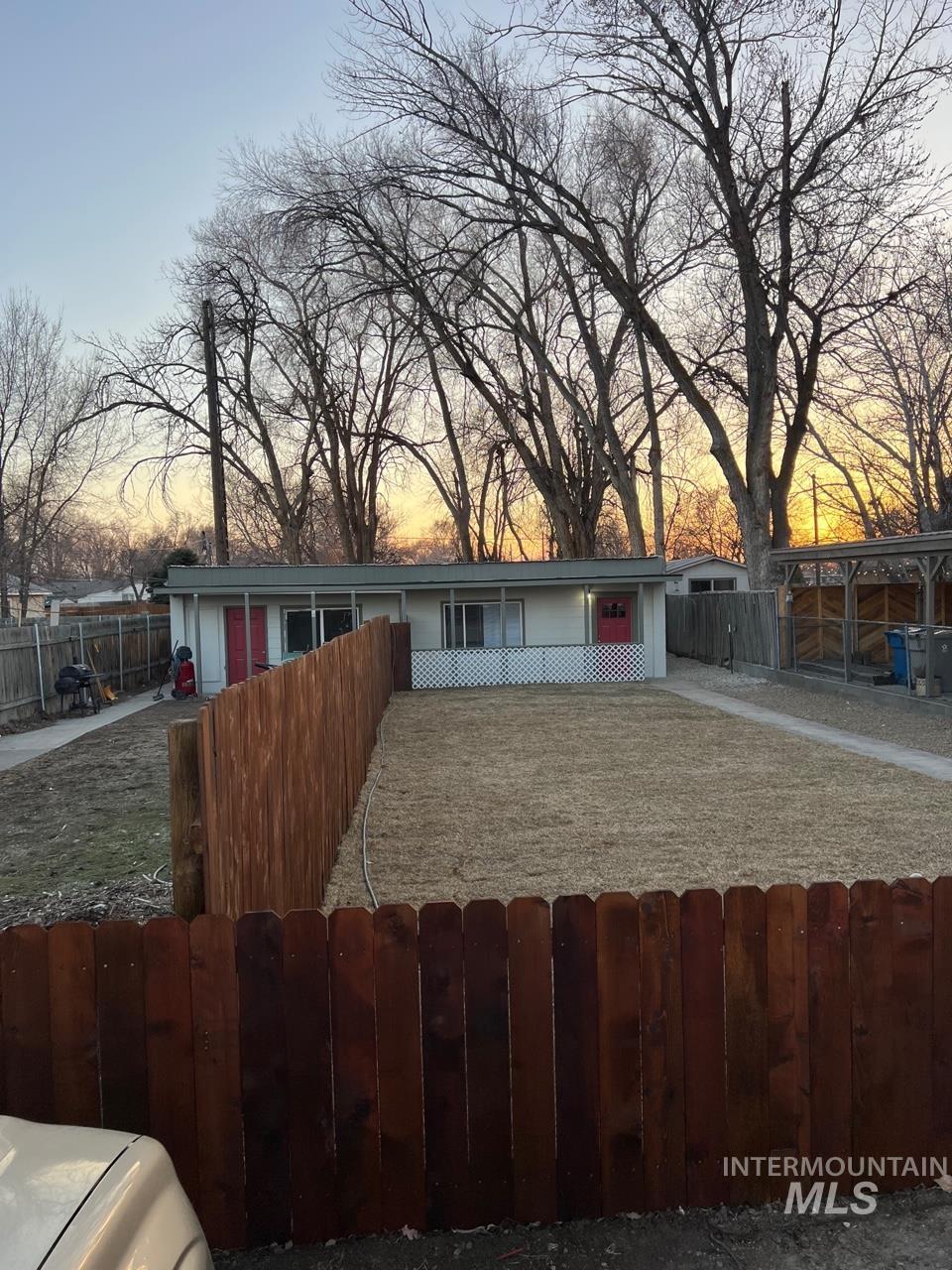 255 North 3rd West, Mountain Home, ID 83647 Compass