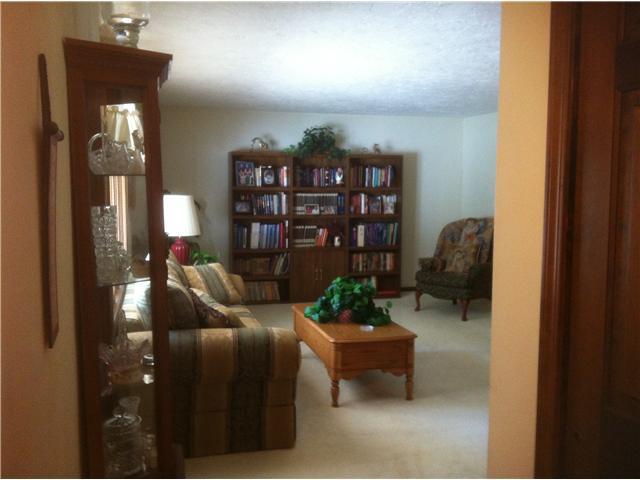 108 East Falcon Run Pendleton, IN 46064 - Photo 7 of 17 Gallery Image 7