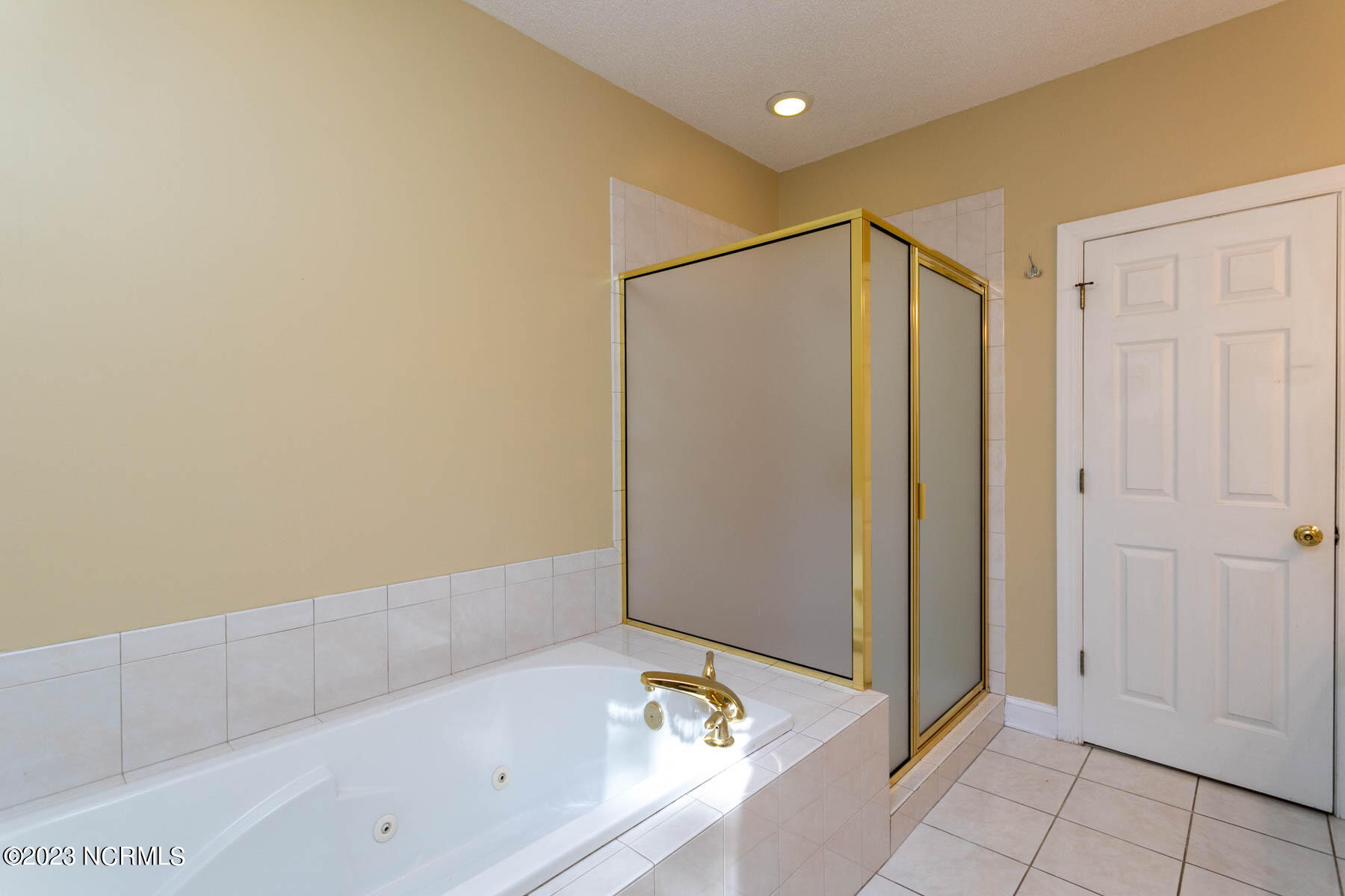 285 Merion Circle Pinehurst, NC 28374 - Photo 16 of 46 owners bath3