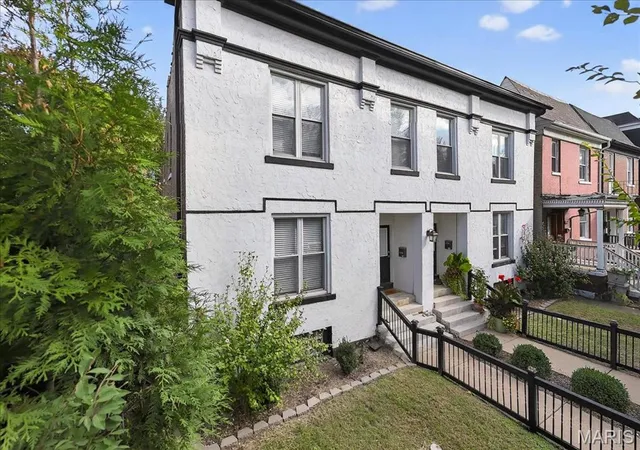 $799,900 | 4051 Russell Boulevard, St. Louis, MO 63110