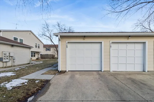 $219,900 | 2169 Dogwood Lane, Unit 46C, Palatine, IL 60074