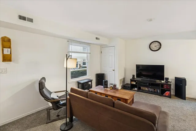 $219,900 | 2169 Dogwood Lane, Unit 46C, Palatine, IL 60074