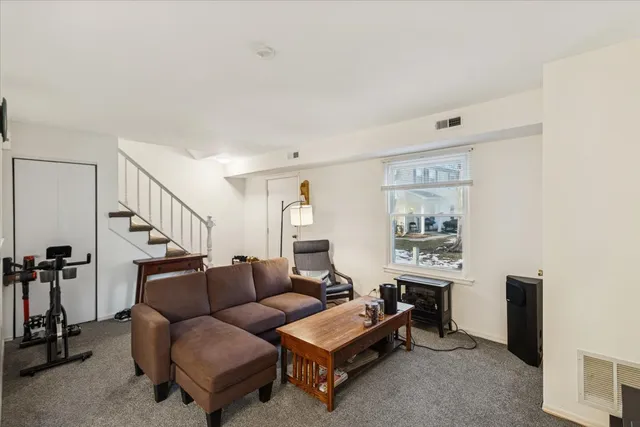 $219,900 | 2169 Dogwood Lane, Unit 46C, Palatine, IL 60074