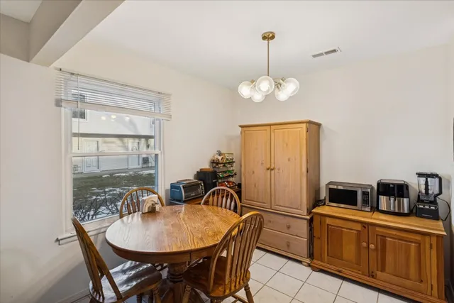 $219,900 | 2169 Dogwood Lane, Unit 46C, Palatine, IL 60074