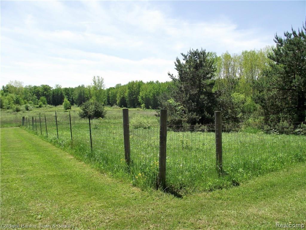 11269 Judd Road Fowlerville, MI 48836 - Photo 26 of 32 DSCF8205.JPG