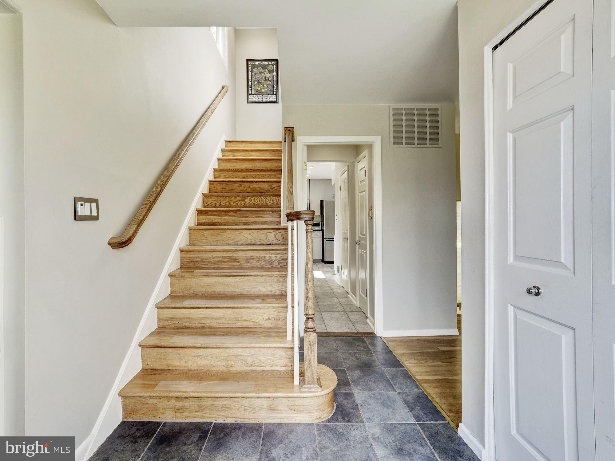 11816 Seven Locks Road Potomac, MD 20854 - Photo 3 of 31 Gallery Image 3