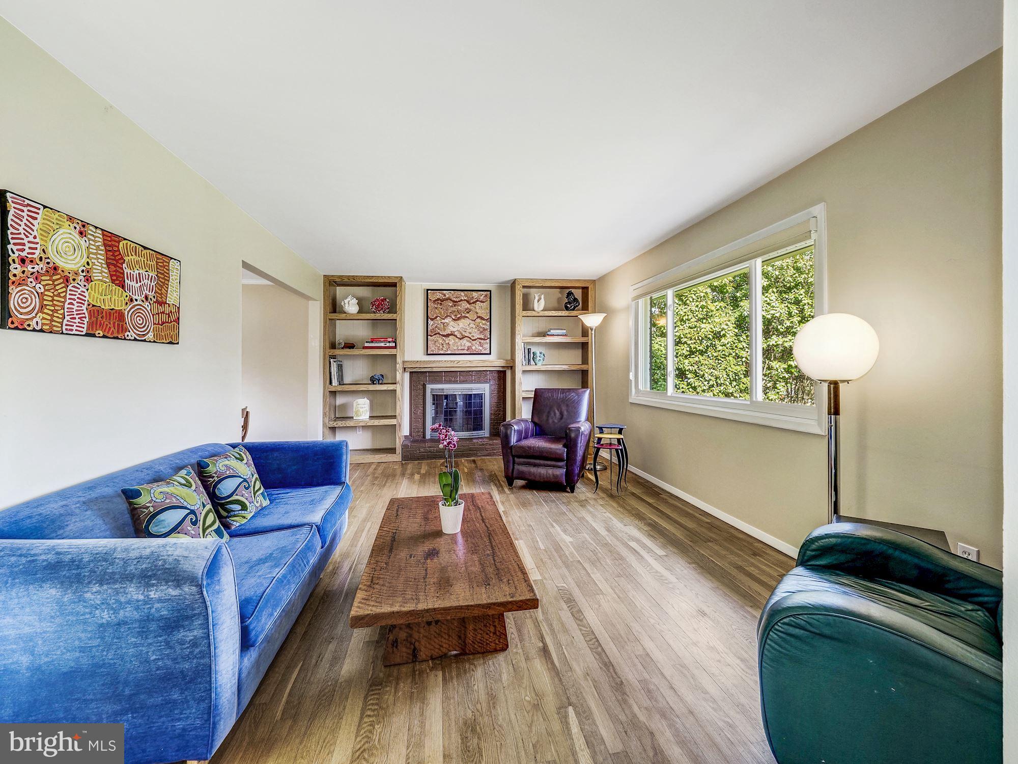 11816 Seven Locks Road Potomac, MD 20854 - Photo 4 of 31 Gallery Image 4