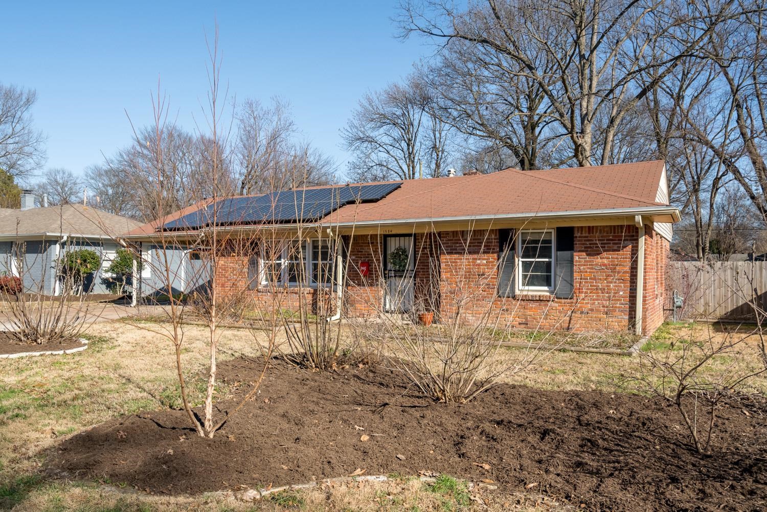 1584 Dearing Road Memphis, TN 38117 - Photo 1 of 25 Gallery Image 1