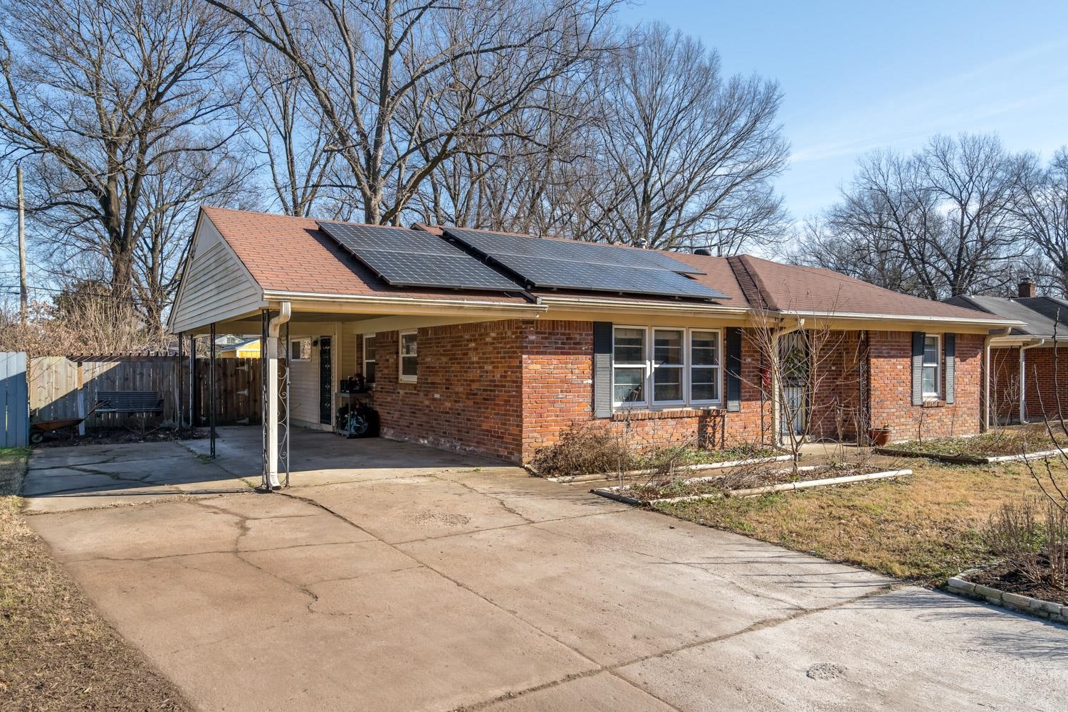 1584 Dearing Road Memphis, TN 38117 - Photo 2 of 25 Gallery Image 2