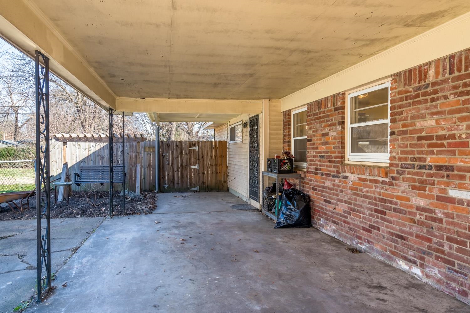 1584 Dearing Road Memphis, TN 38117 - Photo 3 of 25 Gallery Image 3