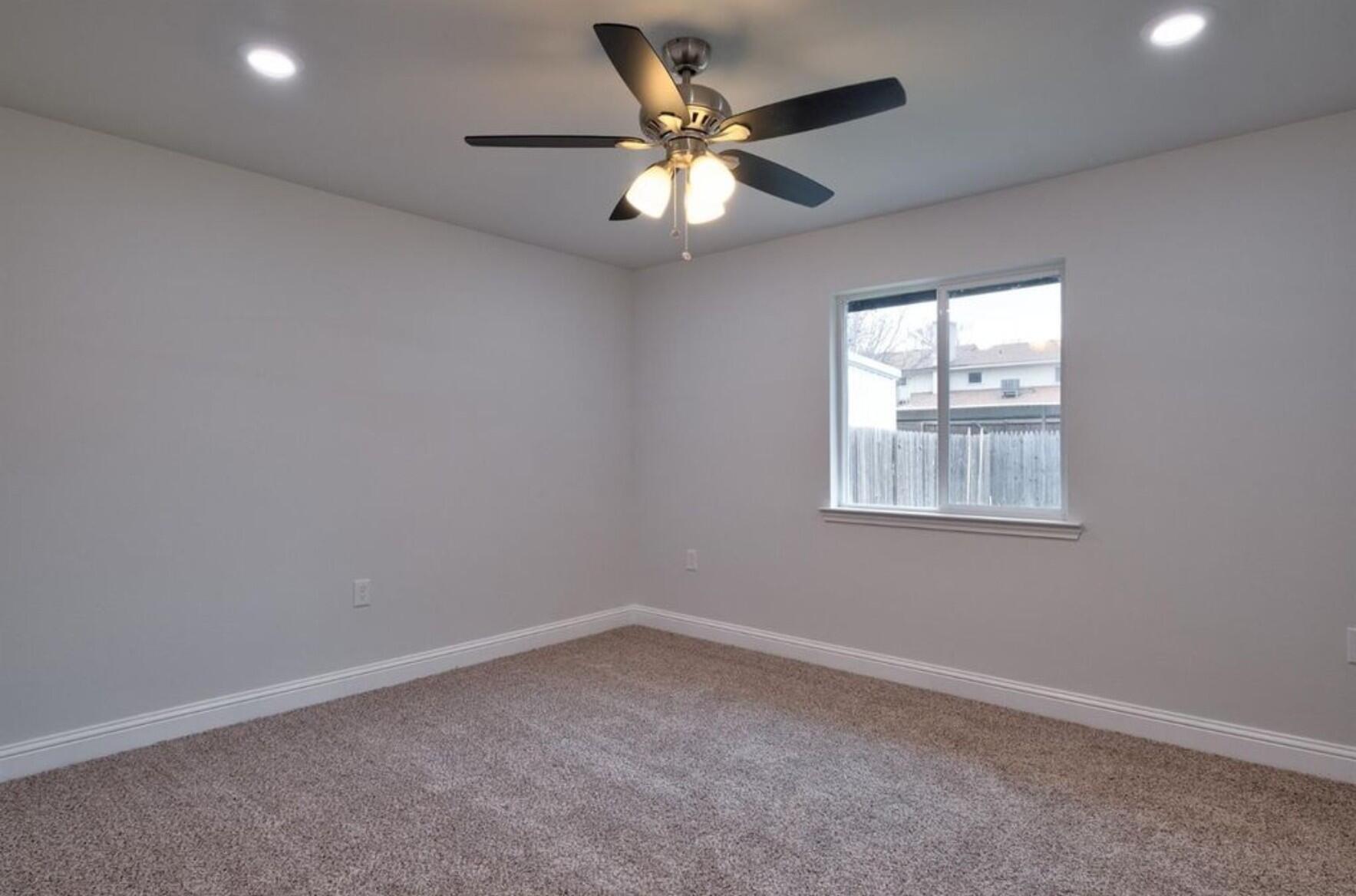 5745 37th Street Lubbock, TX 79407 - Photo 5 of 13 3D9D8357-AC0B-42A9-8FEC-FB32D0242EB9