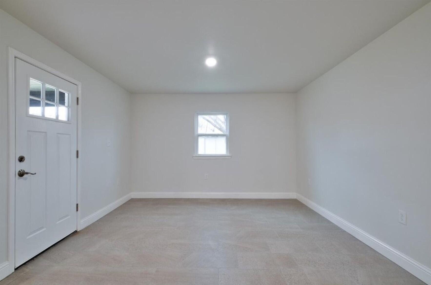 5745 37th Street Lubbock, TX 79407 - Photo 8 of 13 D95E5BBF-61AB-42EB-8D66-4FCBBAE09499