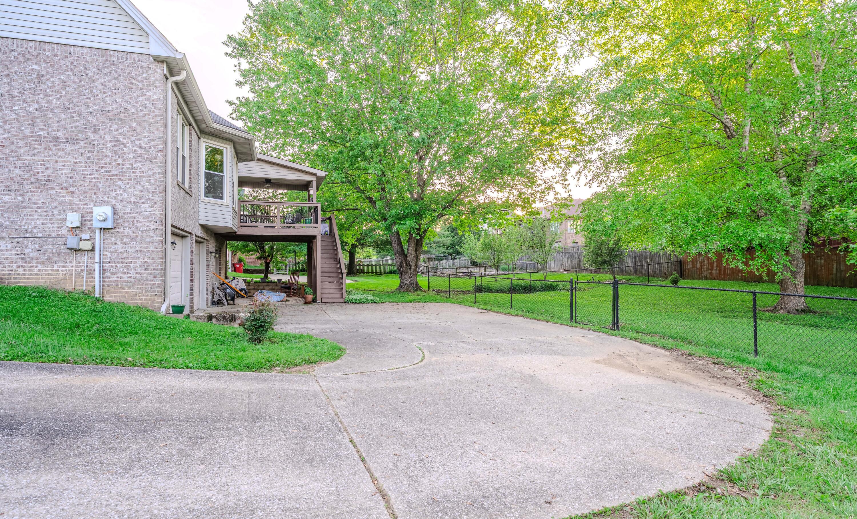 228 Wickliffe Road Frankfort, KY 40601 - Photo 28 of 31 _DSC1952-HDR-Pano