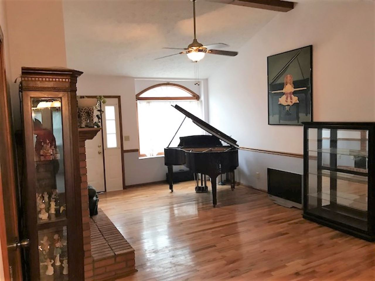 7407 Old State Road Evansville, IN 47710 - Photo 3 of 12 Gallery Image 3