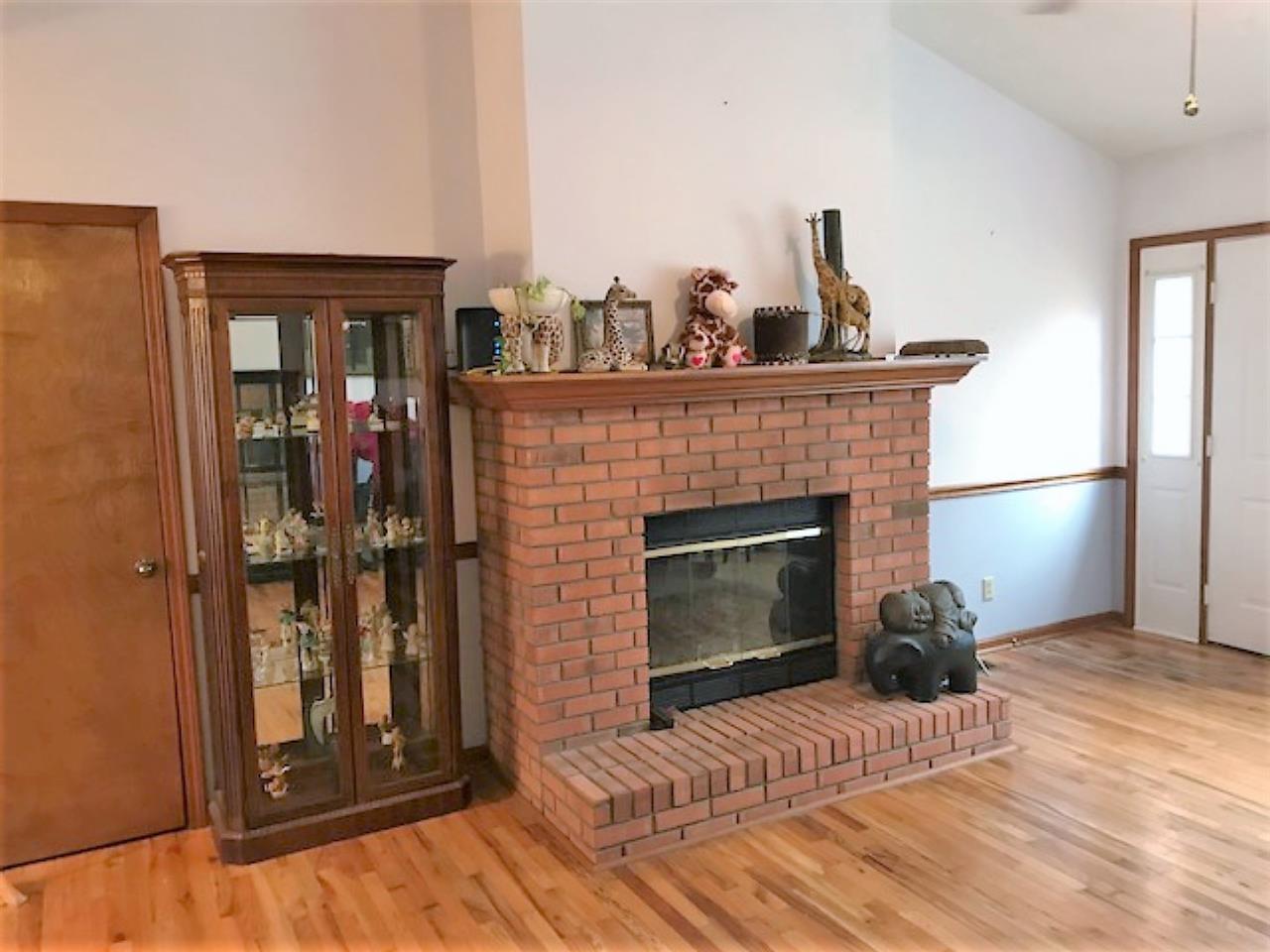 7407 Old State Road Evansville, IN 47710 - Photo 4 of 12 Gallery Image 4