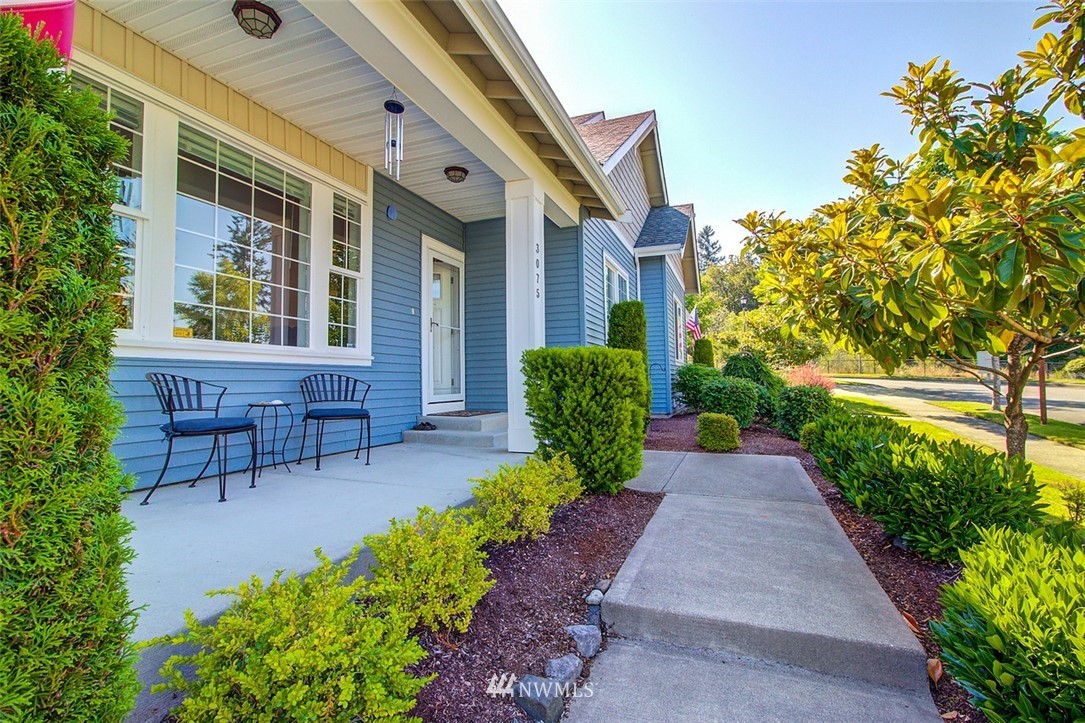 3075 Ridge View Place DuPont, WA 98327 - Photo 2 of 25 Gallery Image 2