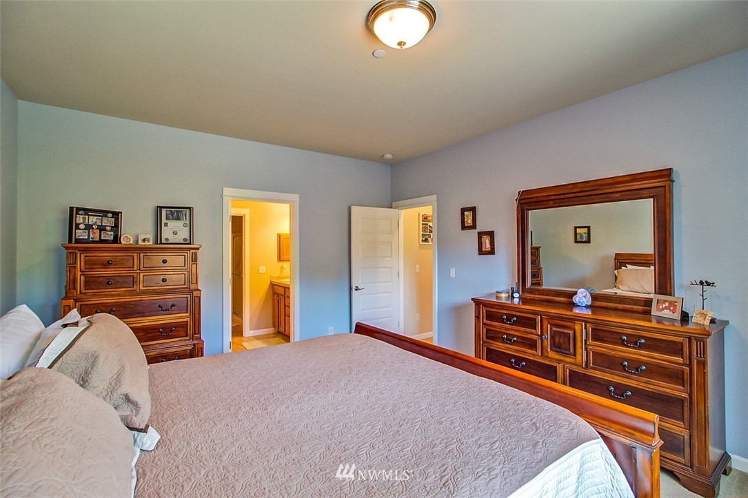 3075 Ridge View Place DuPont, WA 98327 - Photo 14 of 25 Gallery Image 14