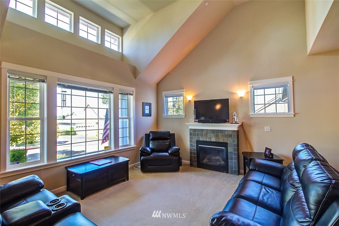 3075 Ridge View Place DuPont, WA 98327 - Photo 5 of 25 Gallery Image 5
