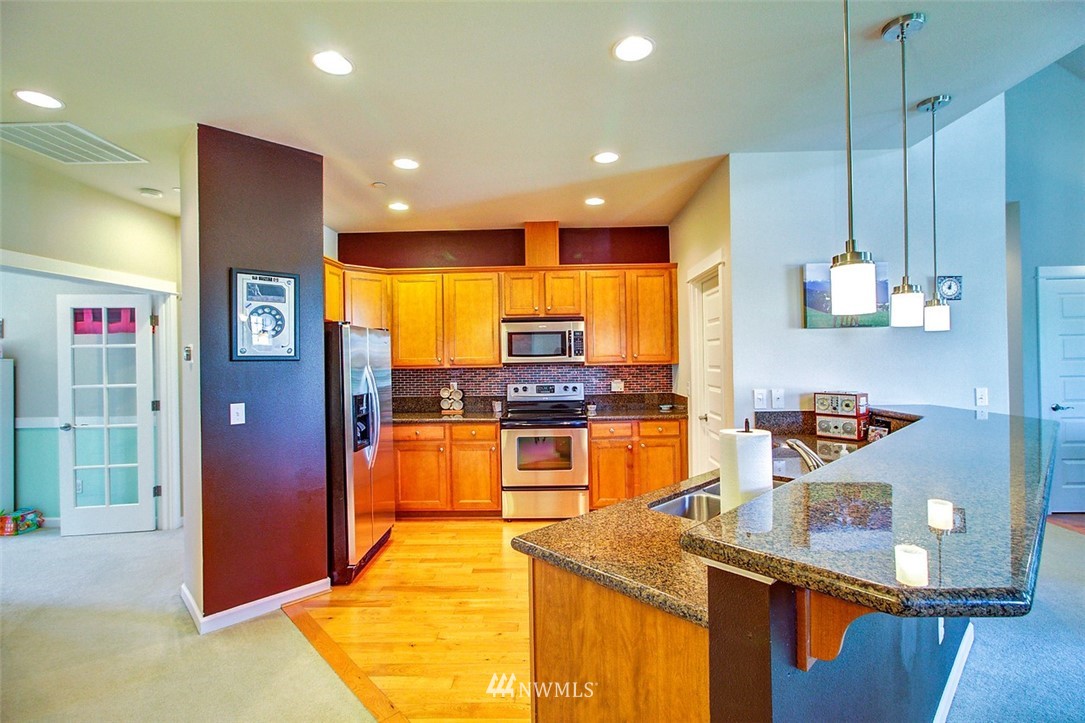 3075 Ridge View Place DuPont, WA 98327 - Photo 7 of 25 Gallery Image 7