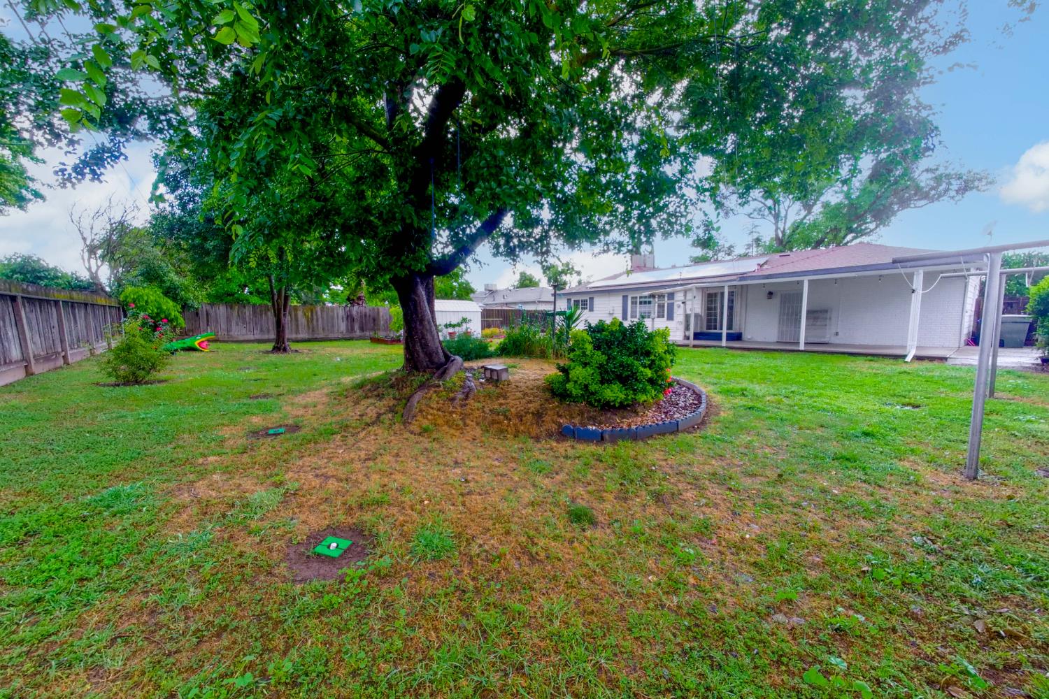 2952 Tahoe Drive Merced, CA 95340 - Photo 40 of 70 Huge backyard with a patio