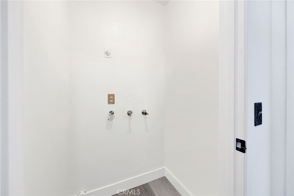 3210 Darby Street, Unit 102 Simi Valley, CA 93063 - Photo 14 of 21