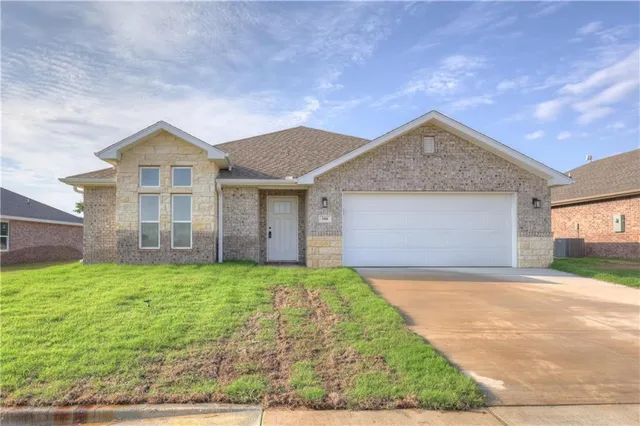 $289,926 | 308 Belgian Blue Boulevard, Carl Junction, MO 64834
