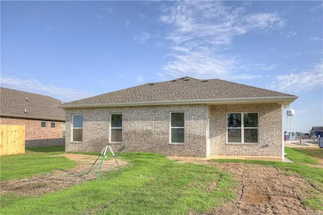 $289,926 | 308 Belgian Blue Boulevard, Carl Junction, MO 64834