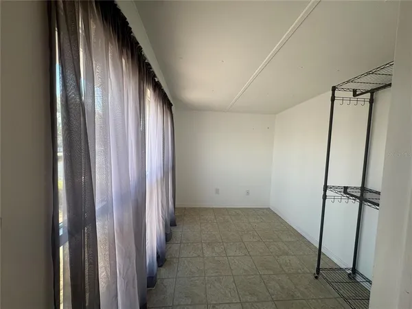 $2,000 | 5817 Portsmouth Drive, Tampa, FL 33615